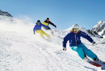 亚布力滑雪一日~纯玩无自费无购物~含雪镜雪服雪具+马拉爬犁等【全程无购物无自费，中餐升级为东北特色铁锅炖！】