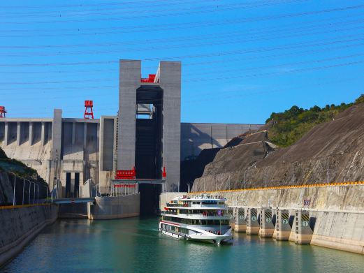 三峡垂直升船机