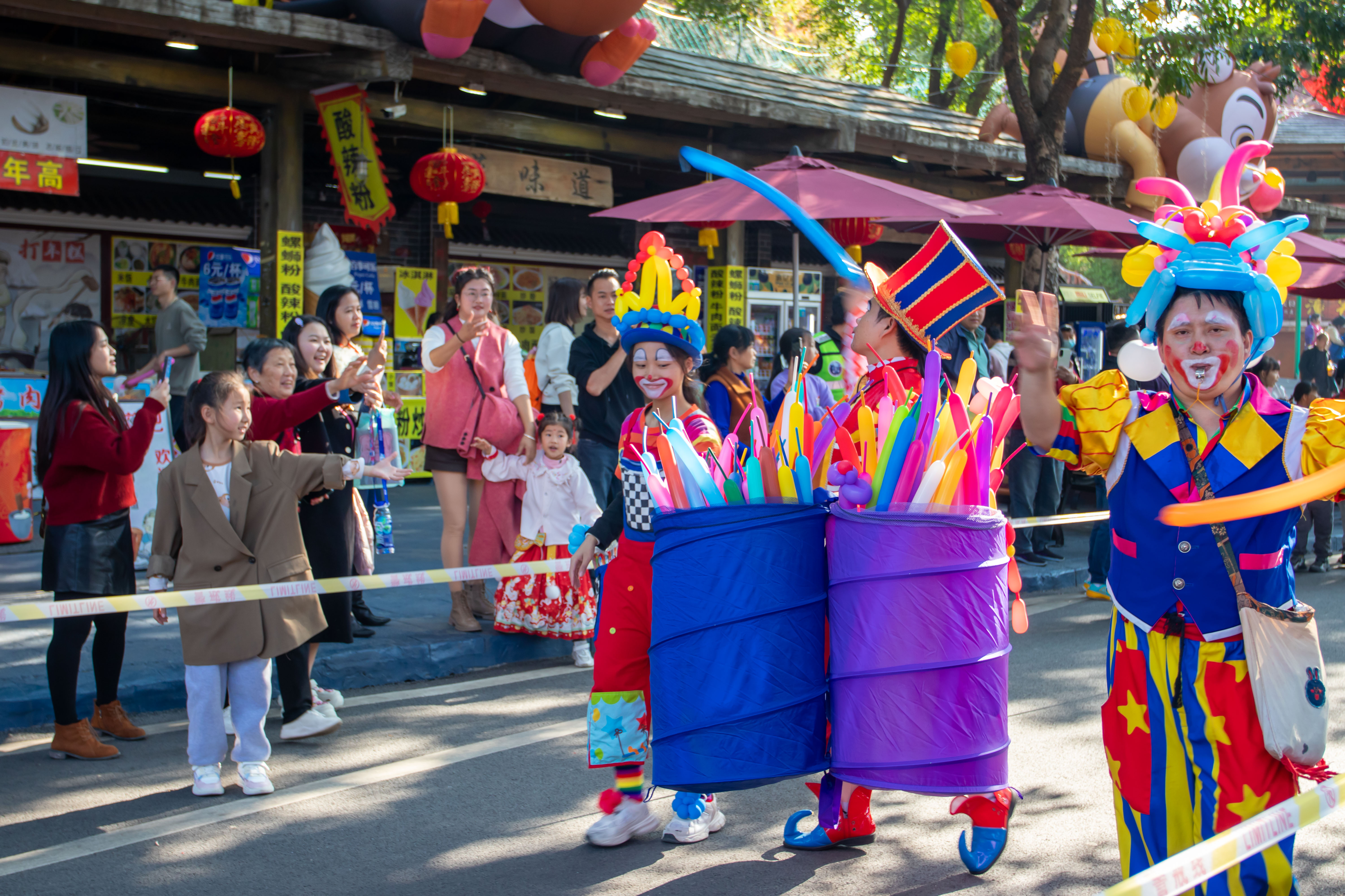 1-Day Dongguan Tour: Explore Nanshe Village and Yinxian Resort's Historical Charm