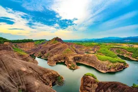 3-Day Chenzhou & Zixing Tour: Natural Textures Shaped by Time