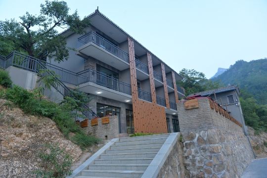 Gallery 2