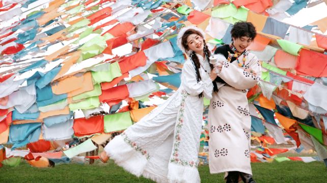 玉龙雪山有风牧场