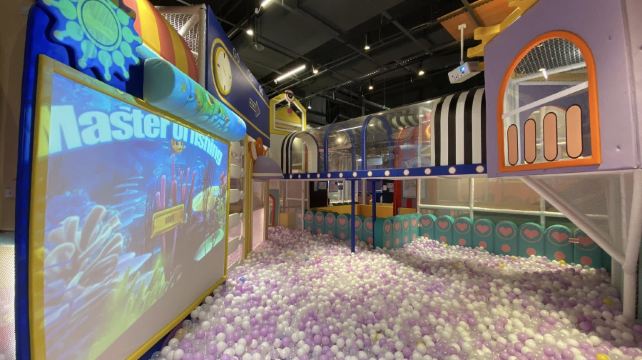 追风奇幻岛-高雄梦时代-AI机器人星球