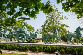 1-Day Rongcheng Tour: Natural Beauty of Hai Lv Dao, Historical Imprints of Cheng Shan Tou