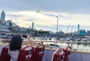 体验黄宗泽款落日飞车/CITY BUS+可选升级大家乐午餐【[明星同款]打卡宗泽/志祥同款落日飞车，感受BIGBUS上的香港晚风】