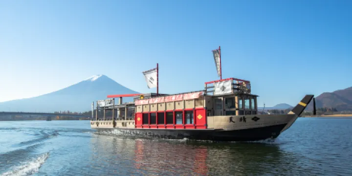 河口湖遊覽船 天晴