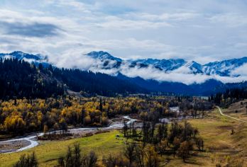 伊犁+库尔德宁景区一日游【伊宁市周边，懒人团，上门接送】【6人小团，天天发团，市区接送】