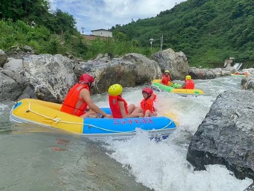 三江漂流