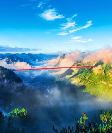 6D5N • In-Depth Zhangjiajie, Fenghuang & Aizhai Bridge: 4 Scenic Spots & 3 Ancient Towns, Miao Costume Experience - Immersive scenery & Xiangxi charm - Licensed 7-14 Seat Business Vehicle & 5-Diamond Hotel