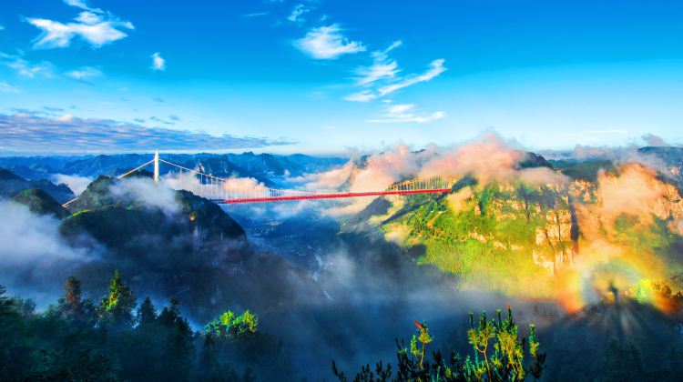 6-Day In-Depth Zhangjiajie, Fenghuang & Aizhai Bridge: 4 Scenic Spots & 3 Ancient Towns, Miao Costume Experience - Immersive scenery & Xiangxi charm - Licensed 7-14 Seat Business Vehicle & 5-Diamond Hotel·5-diamond hotels throughout. Complimentary e-SIM. 