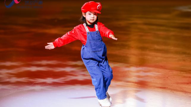 冰纷万象滑冰场