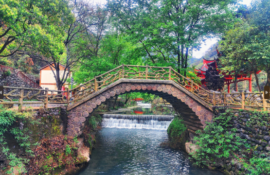 三峡龙隐谷生态旅游区