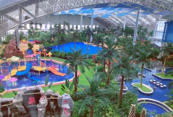 亚布力森林温泉+熊猫馆一日游【2-6人小包团温泉+专车接送】【精品小包团：市区内车站、宾馆免费接送、出行更方便；时间更自由】