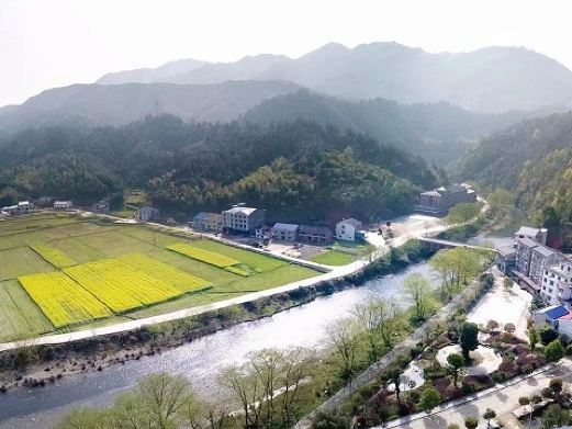 丽江竹筏漂流