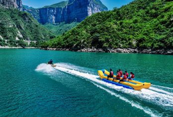 宝泉崖天下景区一日游【景交+索道+电梯+观景台必消130】【含秘境大峡谷+激情崖天下】