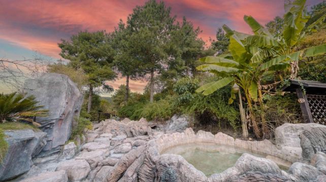 香纸沟枫叶谷旅游度假区