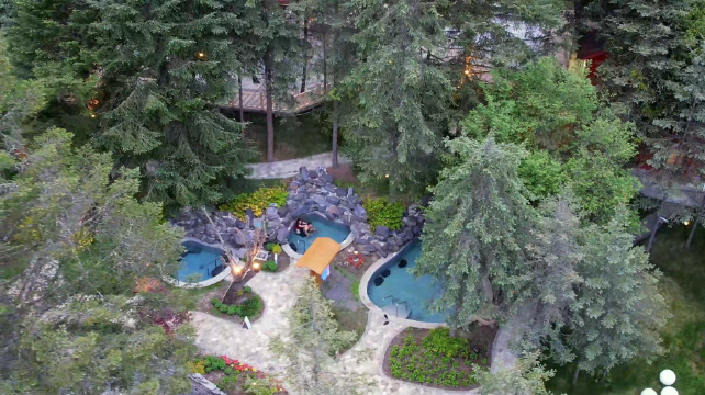 毕棚沟娜姆湖森林暖池温泉