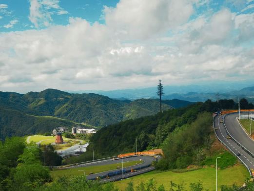 越龙山国际旅游度假区