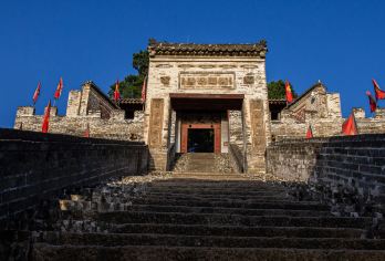 韩城司马迁祠+韩城古城+党家村一日游【感受古城文化】【韩城古城，南临澽水，西依梁山，东北有塬，山水环抱，易守难攻。】