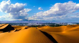 1-Day Shanshan Tour: Explore Tuyugou's Wonders, Majestic Kumtag Desert