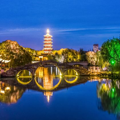 嘉兴+乌镇+乌镇西栅景区+乌镇东栅景区+歌斐颂巧克力小镇+南湖景区+南浔古镇5日4晚私家团