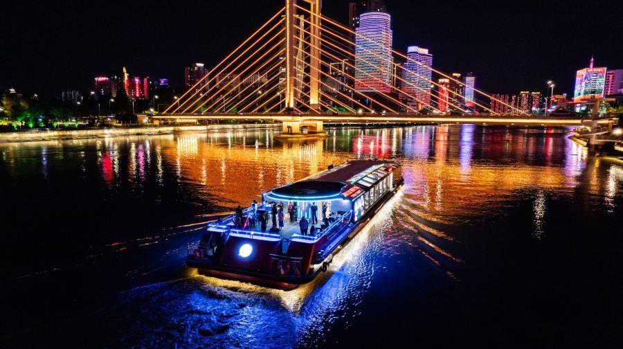 三江夜游