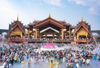 西双版纳傣族园半日游/独立团+12:30晚出发+泼水狂欢【[泼水狂欢]体验泼水狂欢，泼湿全身，幸福终身】