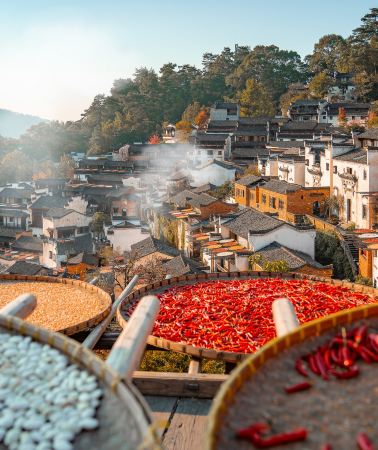 7D6N • Huangshan-Dual World Heritage + Chengkan-Fish Lantern Show + Hongcun· Xidi· Huizhou Ancient City + Wuyuan Huangling-Autumn Sun-drying + Xin'an River Boat Tour