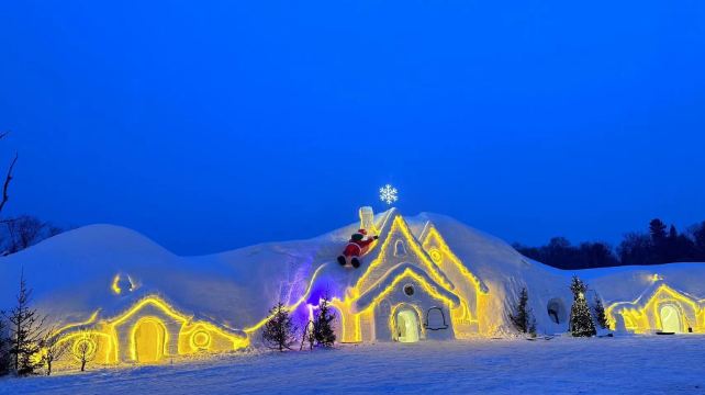 熊窝窝雪屋乐园
