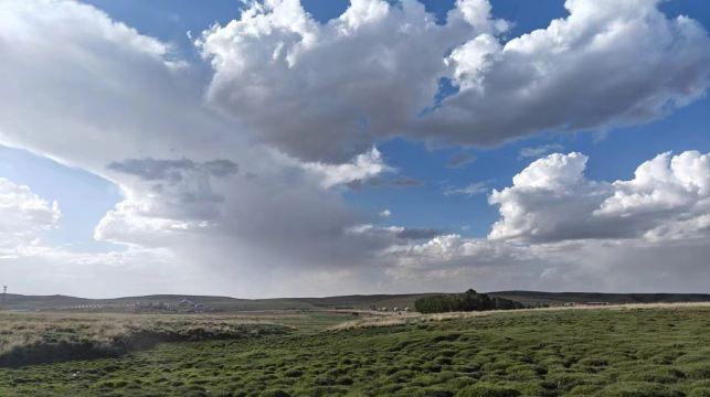 希拉穆仁草原民俗文化游客服务中心马场