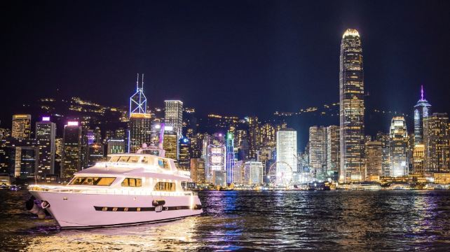 星光大道维港邮轮