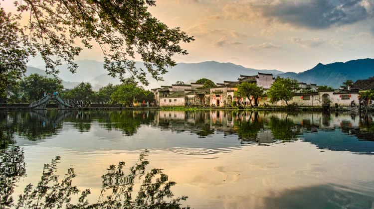 5-Day 5-day 4-night · Private Tour · Huangshan Scenic Area + Hongcun Village + Xidi + Wuyuan Huangling