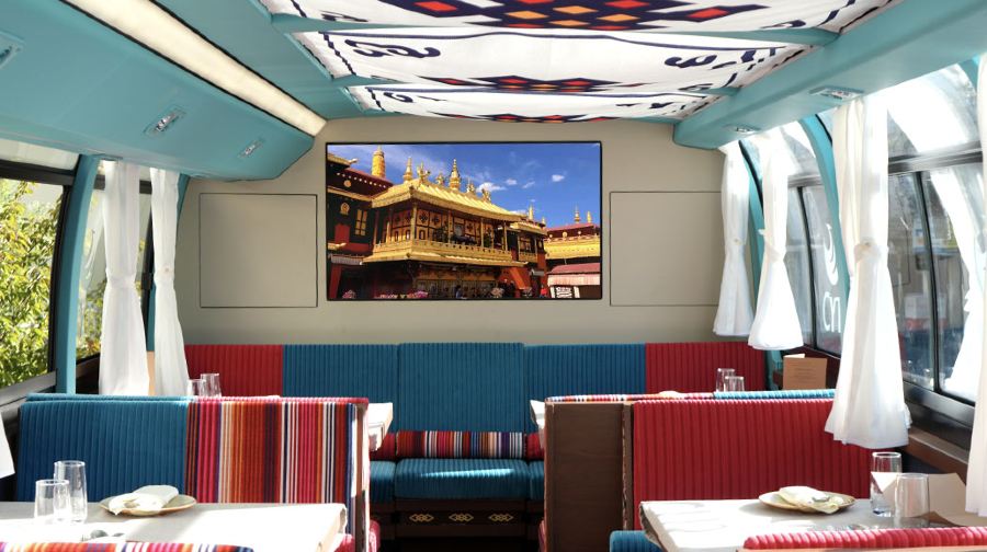 拉萨双层美食主题观光巴士