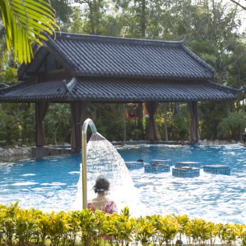 湛江+中国大陆南极村+硇洲岛+茂名5日4晚拼小团