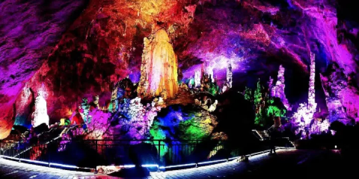 三峽龍隱谷生態旅遊區