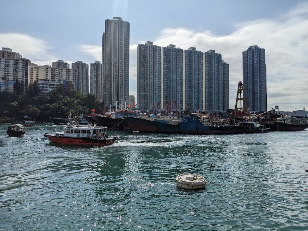 香港仔观光美食之旅| 舢舨包船 x 参观水上厨房 x 船上品尝艇仔粉线路推荐【携程玩乐】