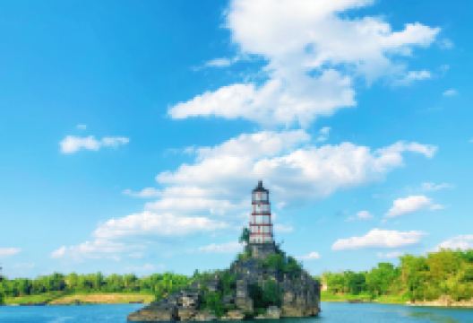 左江斜塔景点图片