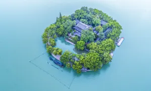 1-Day Jiaxing Tour: Wuzhen's water town charm, South Lake's cultural heritage