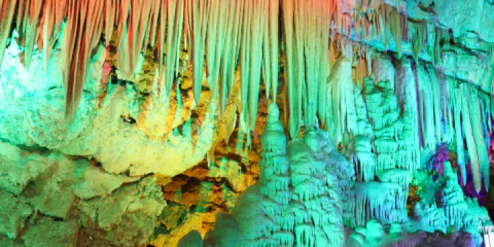 京東大溶洞景区