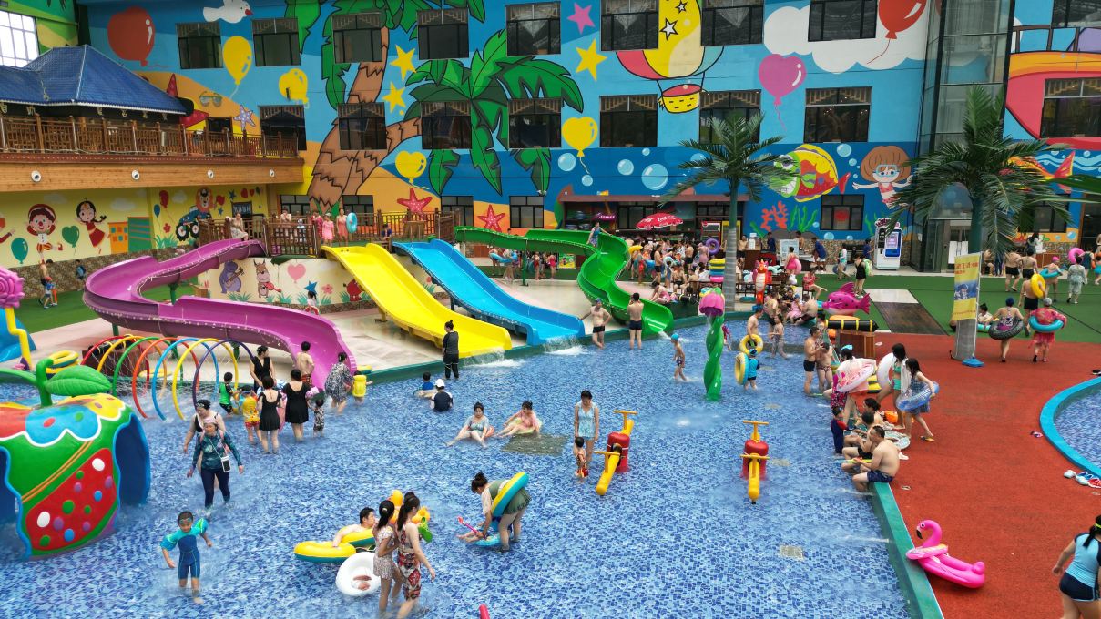 龙润夏宫温泉水乐园