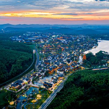 宜兴窑湖小镇+天目湖南山竹海景区+陶二厂+中国宜兴陶瓷博物馆3日2晚私家团