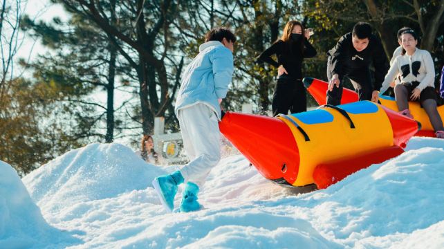 常德柳叶湖侏罗纪冰雪大世界