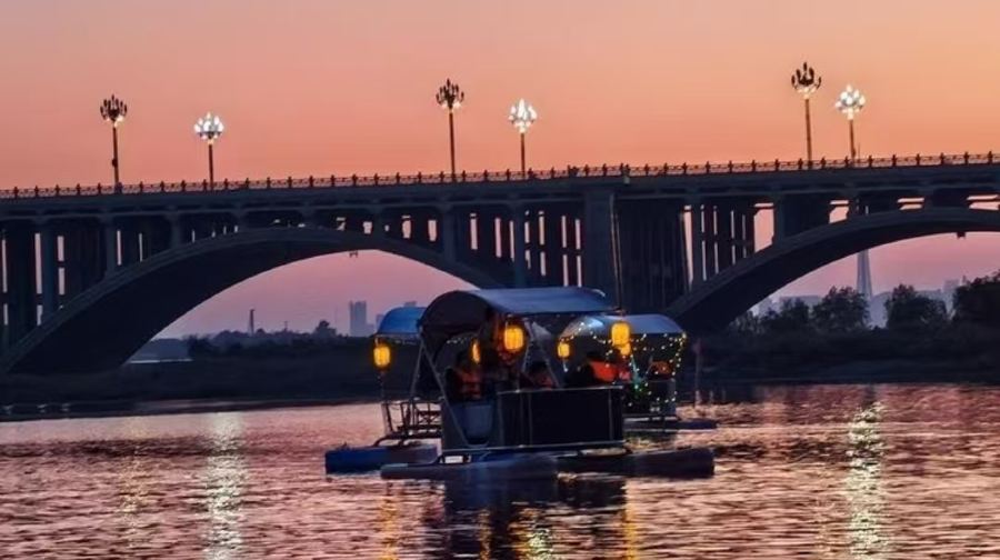 洛阳晴望阁码头游船