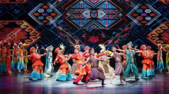 恩施民族歌舞大秀《西蘭卡普》