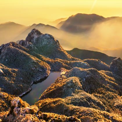 安庆+巨石山+天柱山+天柱山风景区-炼丹湖+天柱山大峡谷3日2晚私家团