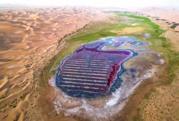 银川到腾格里沙漠+地球心脏-乌兰湖穿越一日游·乌兰湖赠航拍【腾格里沙漠五湖穿越一日游是一场集自然奇观、刺激体验与深度旅拍于一体的沙漠探险之旅】