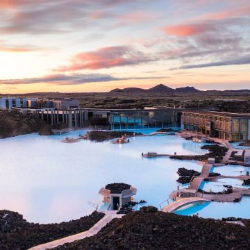 冰岛+丹麦+瑞典+挪威+芬兰16日14晚私家团