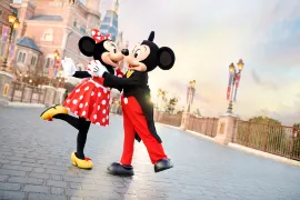 3-Day Shanghai Tour: From Oriental Pearl to Disney, Urban Splendor and Fairy Tale Dreams