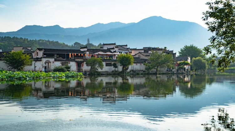 3D2N · Group Tours · One Trip, Two Highlights: Huangshan Scenic Area + Hongcun Village - Dual World Heritage & 5A Attractions