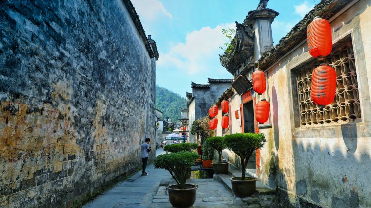 5-Day 5-day 4-night · Private Tour · Huangshan Scenic Area + Hongcun Village + Xidi + Huizhou Ancient Town